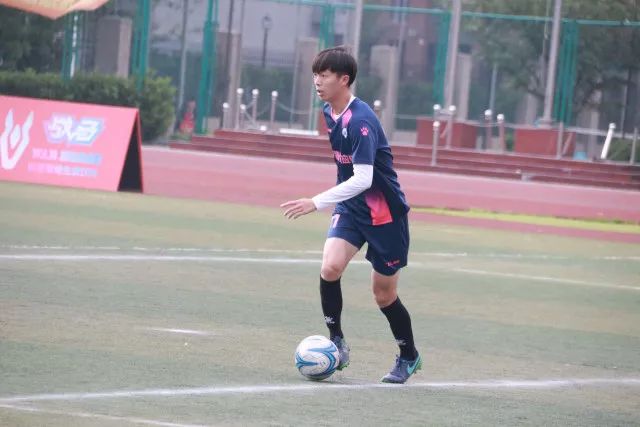 张镇麟37分辽宁胜上海 沈梓捷22分深圳胜天津